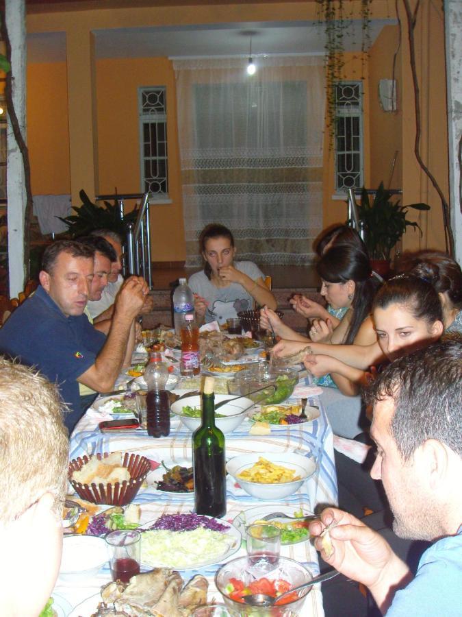 Florians Guesthouse Shkodër Buitenkant foto